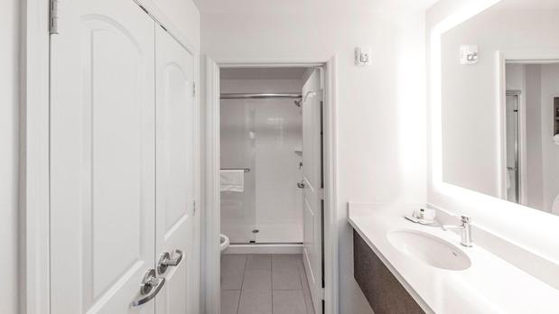 Images Staybridge Suites Naples - Marco Island by IHG