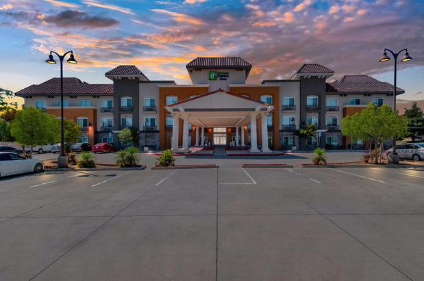 Images Holiday Inn Express & Suites Banning, an IHG Hotel