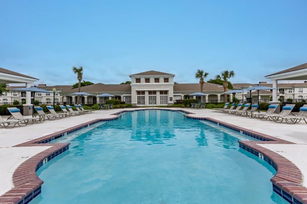 Images Chateau Des Lions Apartment Homes