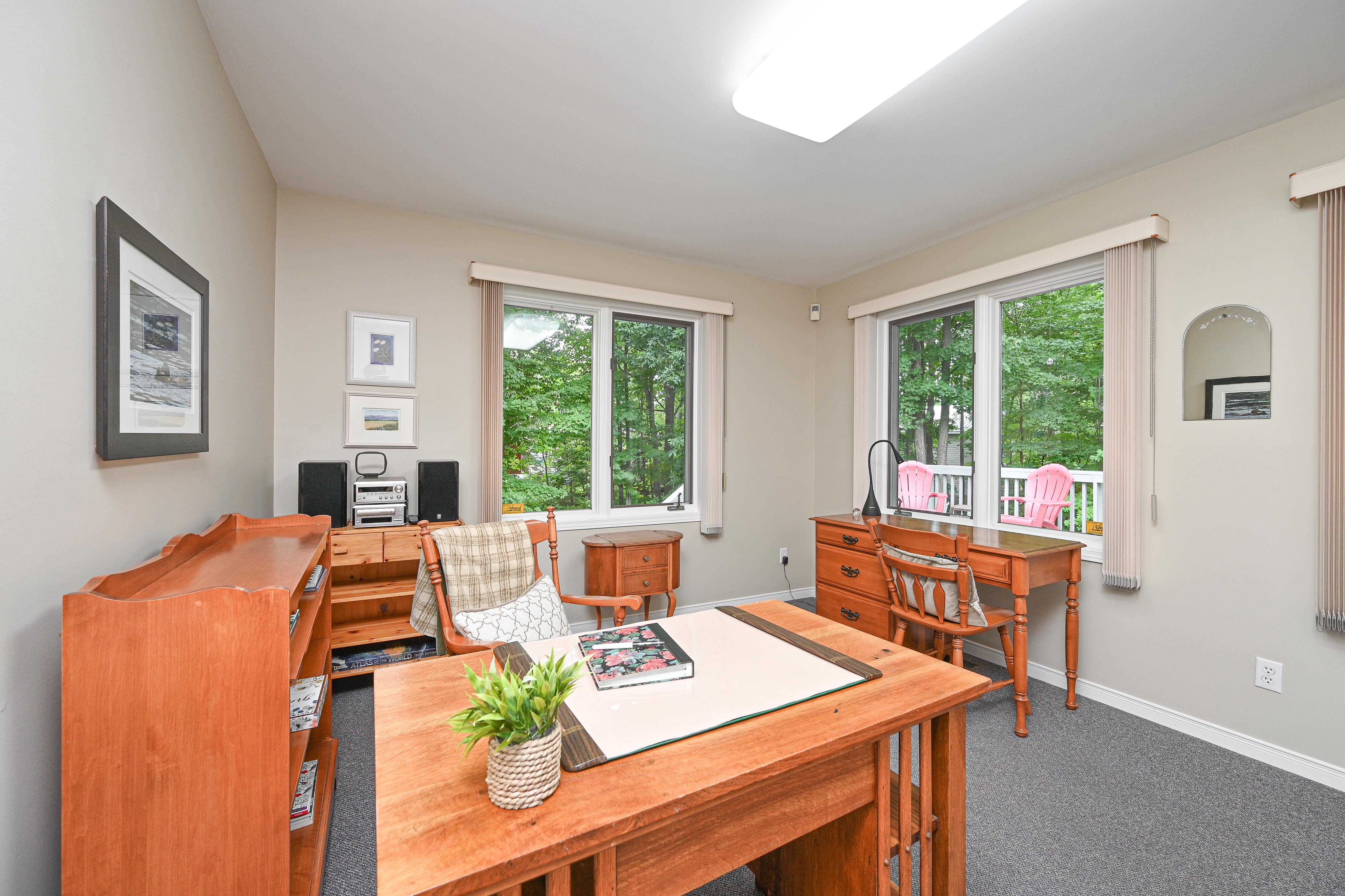 Images Leif Olson - Ottawa Real Estate Agent - Hamre Team RE/MAX Affiliates