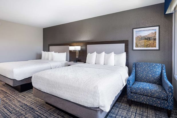 Images Hampton Inn & Suites Agoura Hills