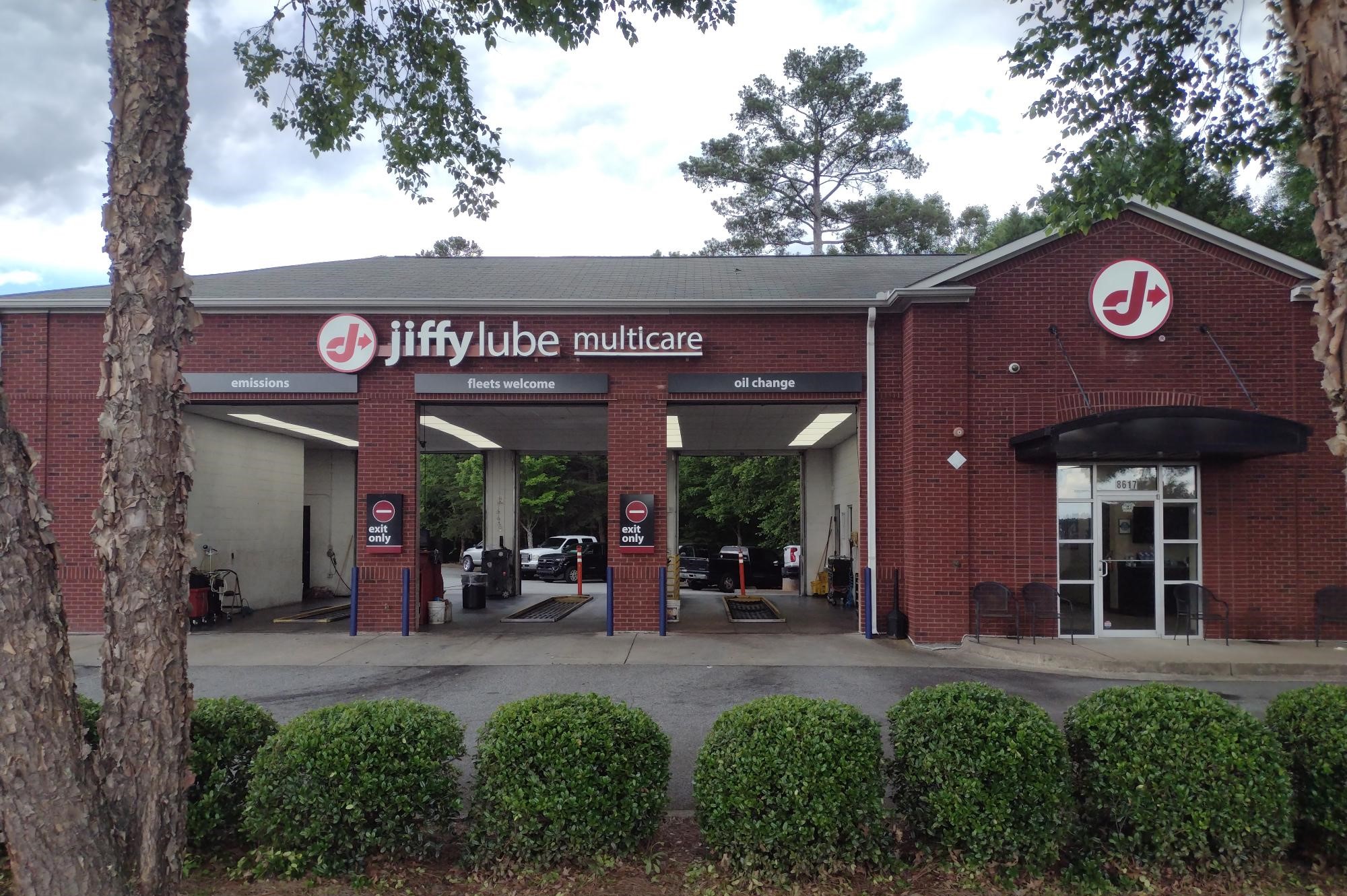 Jiffy Lube of Woodstock, GA bays