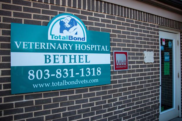 Images TotalBond Veterinary Hospital at Bethel