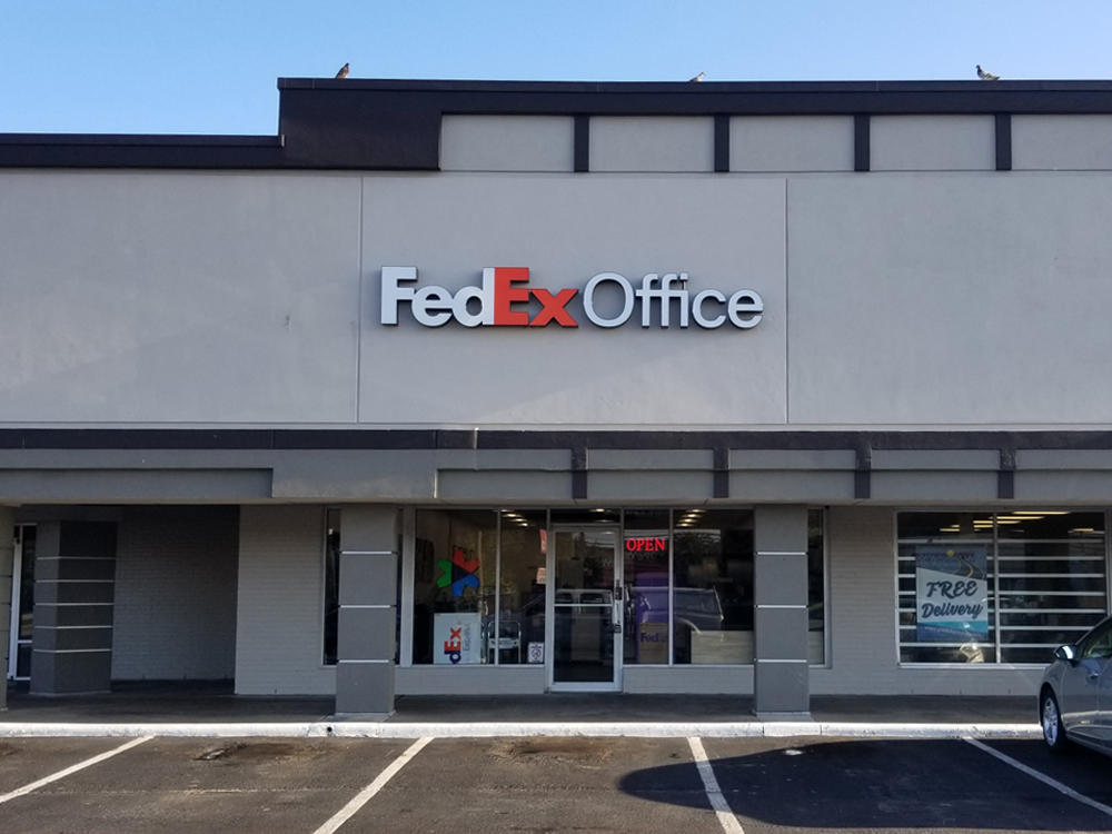 Exterior photo of FedEx Office location at 3425 Spencer Hwy\t Print quickly and easily in the self-service area at the FedEx Office location 3425 Spencer Hwy from email, USB, or the cloud\t FedEx Office Print & Go near 3425 Spencer Hwy\t Shipping boxes and packing services available at FedEx Office 3425 Spencer Hwy\t Get banners, signs, posters and prints at FedEx Office 3425 Spencer Hwy\t Full service printing and packing at FedEx Office 3425 Spencer Hwy\t Drop off FedEx packages near 3425 Spencer Hwy\t FedEx shipping near 3425 Spencer Hwy