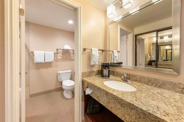 Images Best Western Plus West Covina Inn