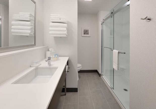Images Hampton Inn Irvine Spectrum Lake Forest