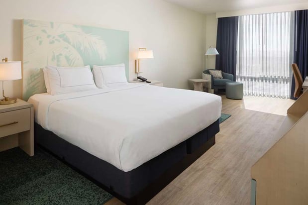 Images Hotel Dello Fort Lauderdale Airport, Tapestry Collection by Hilton