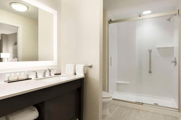Images Embassy Suites by Hilton Greenville Downtown Riverplace