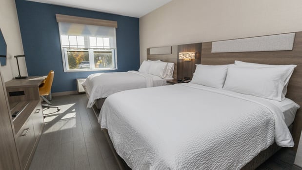 Images Holiday Inn Express & Suites Hampton South-Seabrook by IHG