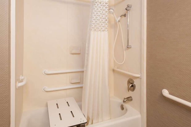 Images Hampton Inn Muskegon