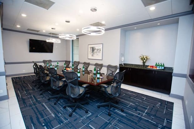 Images DoubleTree Suites by Hilton Hotel & Conference Center Chicago-Downers Grove