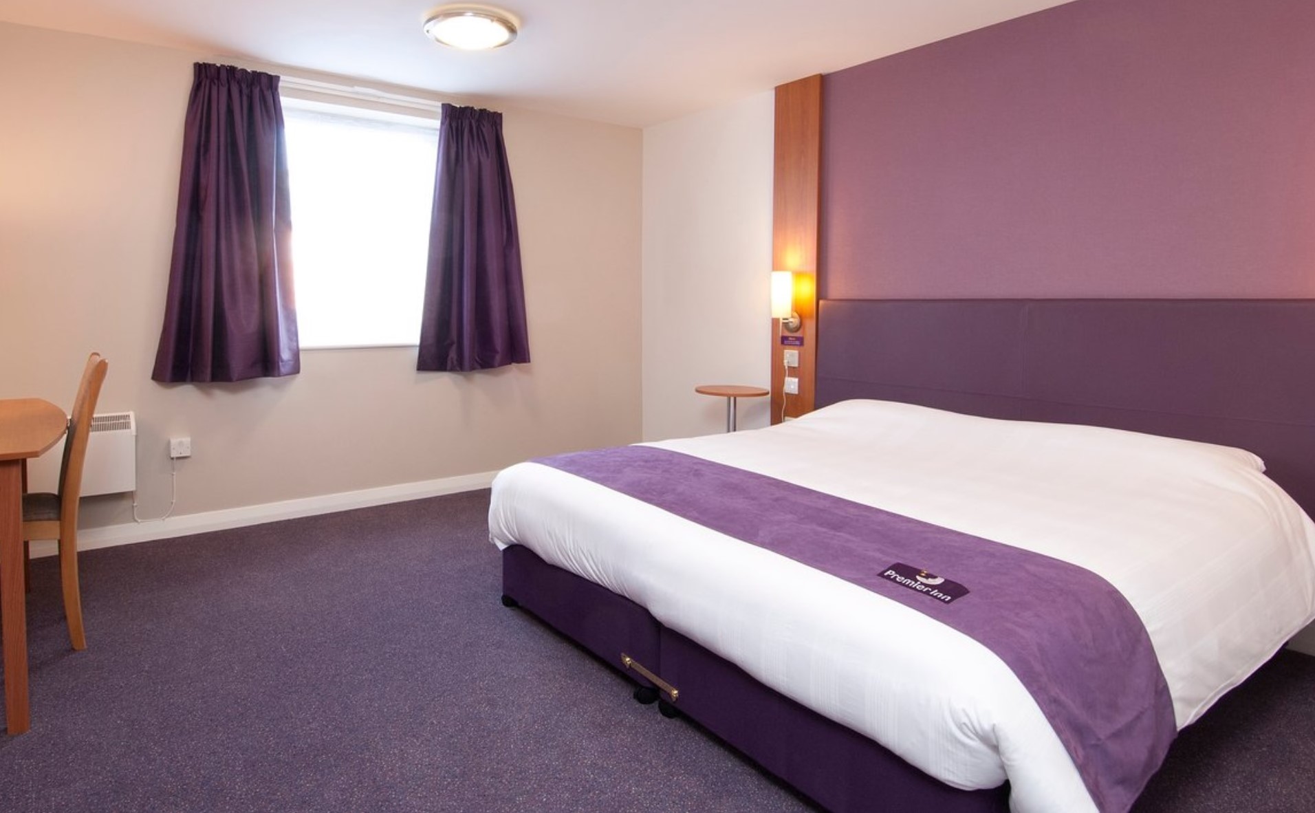 Premier Inn accessible room Premier Inn Luton (Airport) hotel Luton 03333 211282