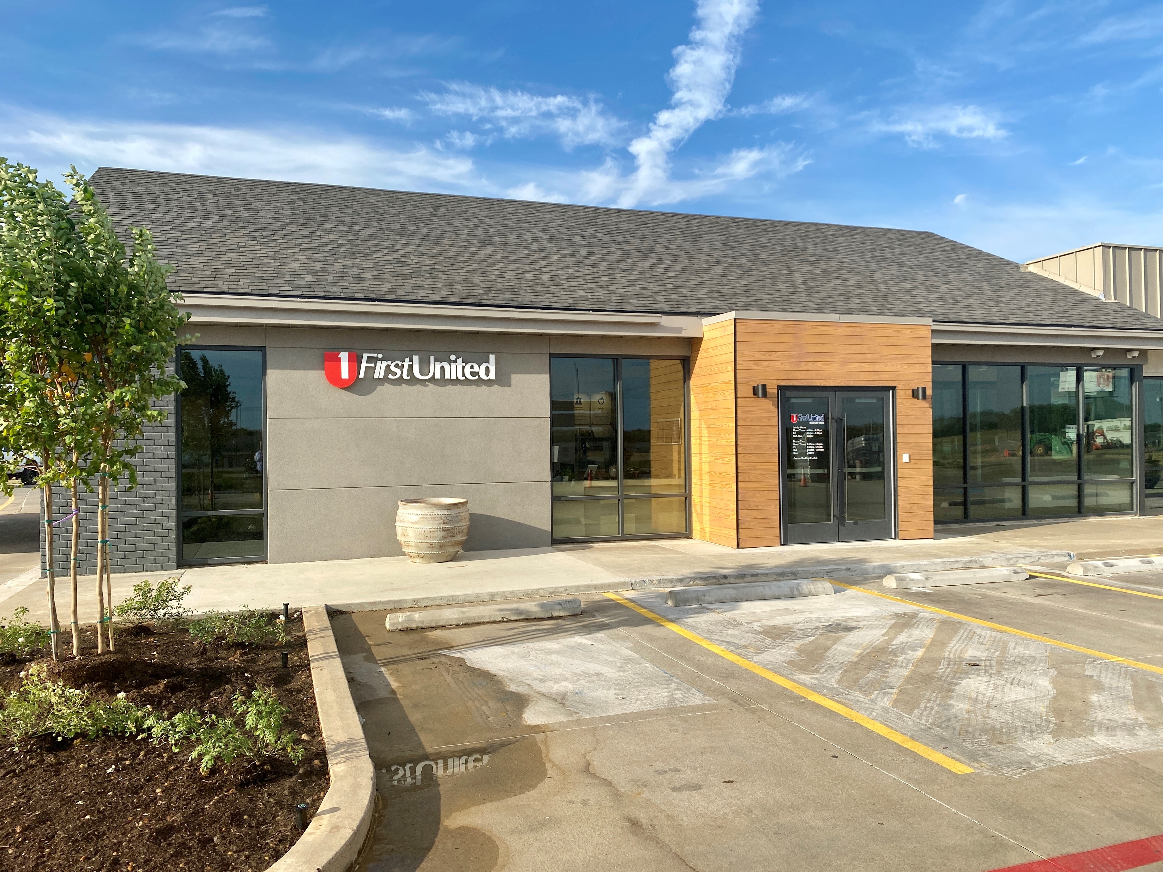 First United Bank - Kingston - exterior
