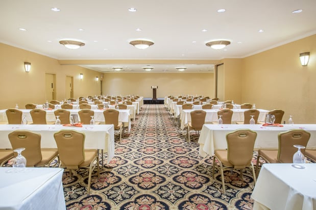 Images Crowne Plaza San Diego - Mission Valley by IHG