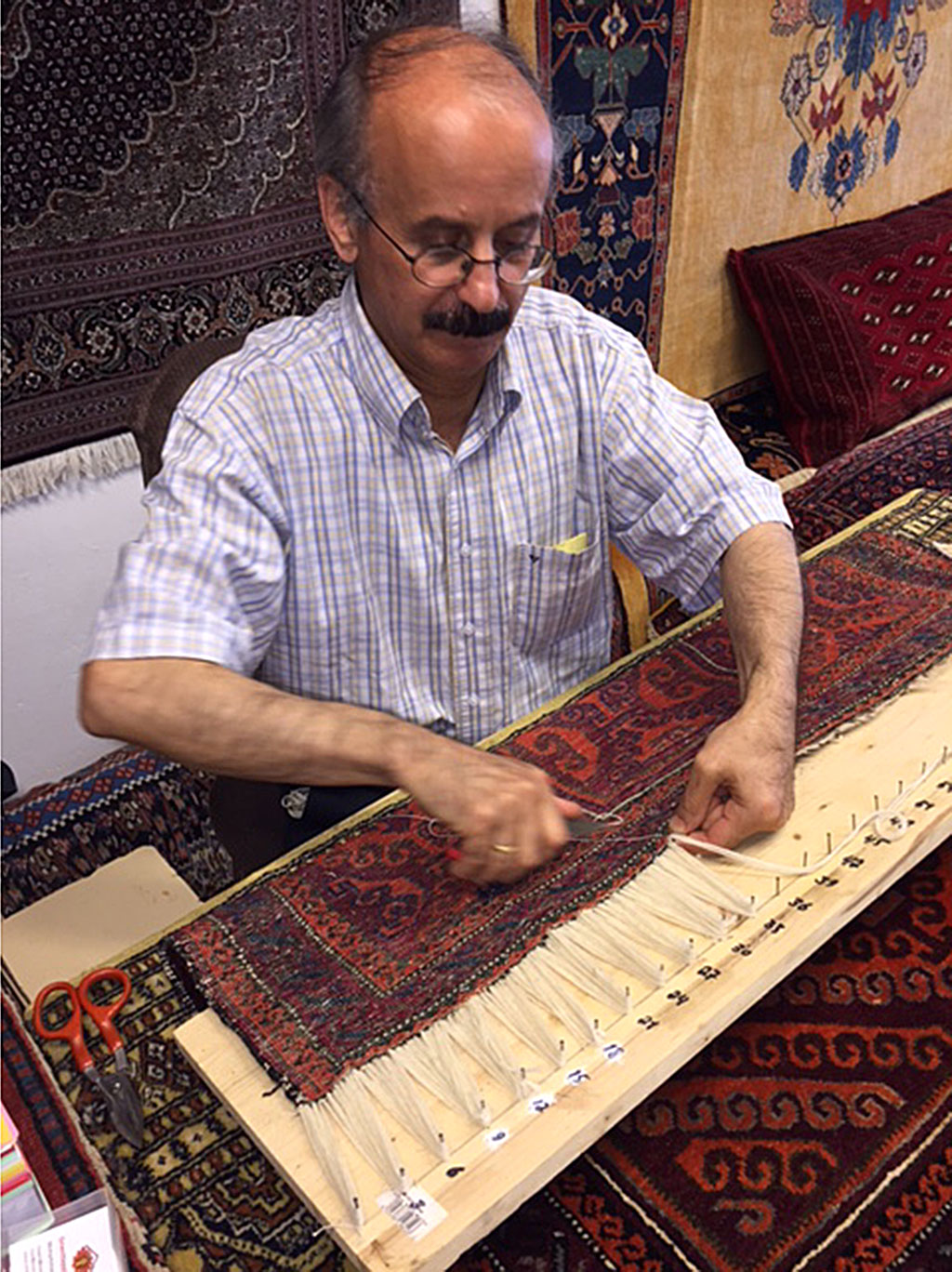 OrientteppichTabriz  Kelim Teppichwerkstatt, Uhlandstraße 107 in Berlin