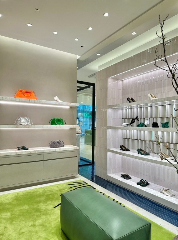 Images LOEWE 岩田屋本店