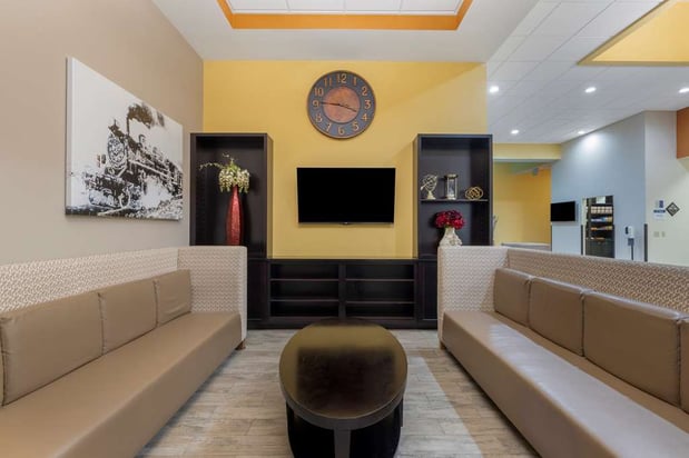 Images Best Western Plus North Platte Inn & Suites
