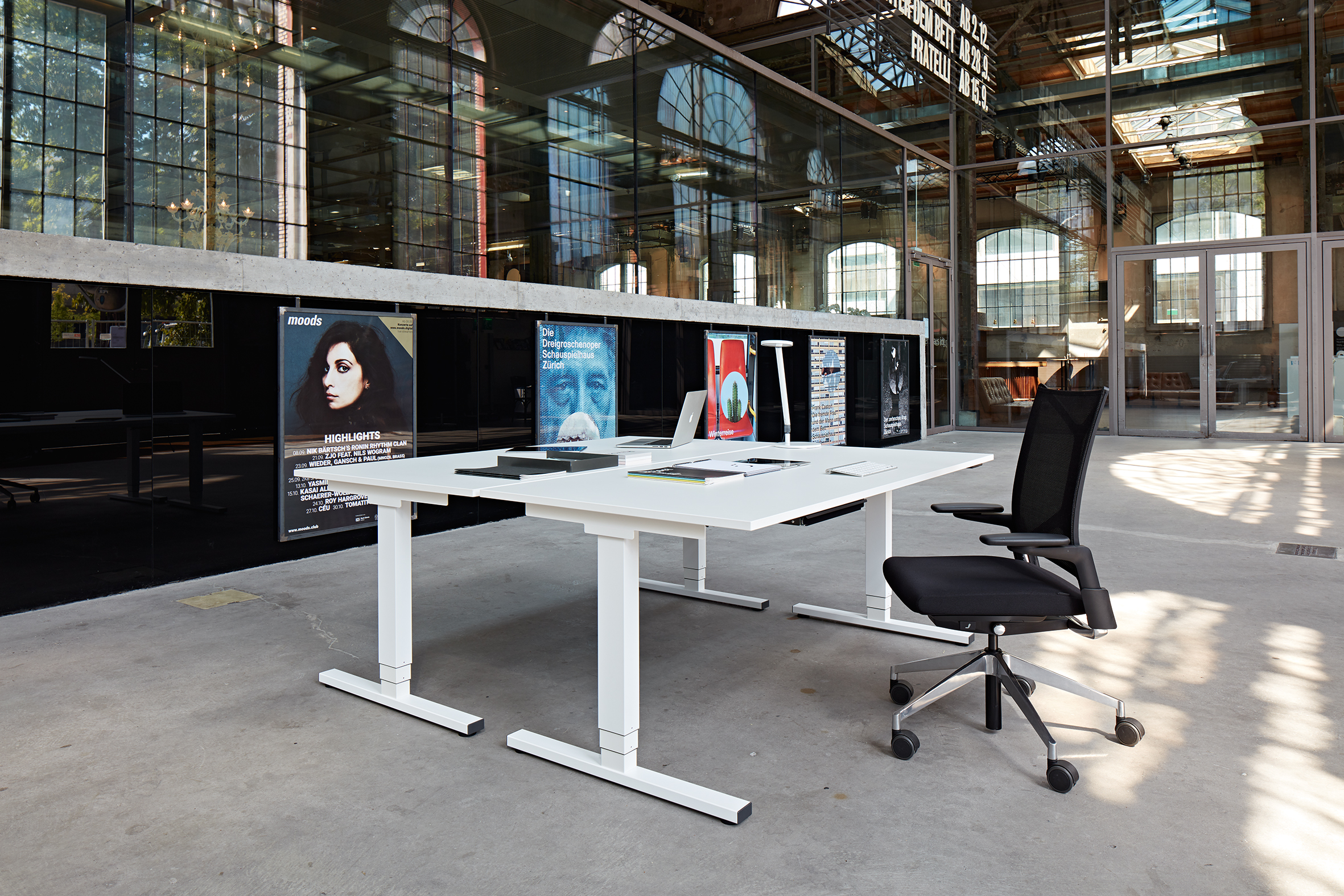 Echo Büromöbel Ernst & Cie AG, Huebstrasse 4 in Holziken