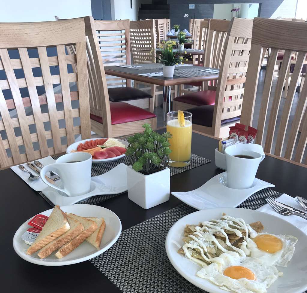 Images Best Western Plus Metepec & Suites