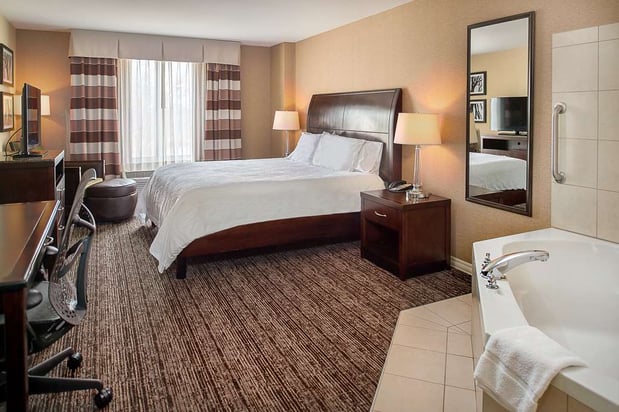 Images Hilton Garden Inn St. Louis Airport