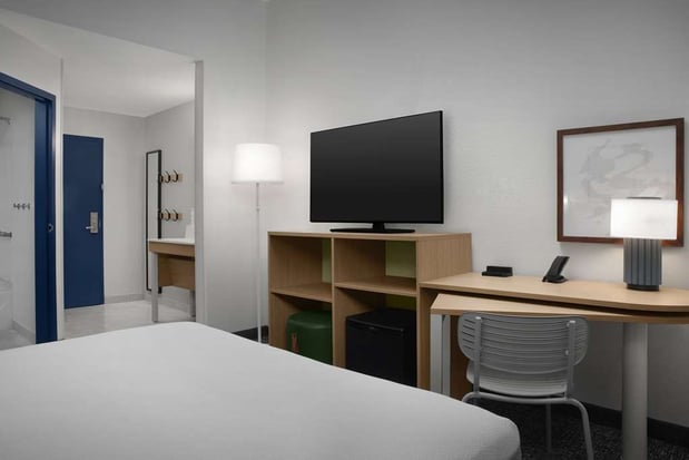 Images Spark by Hilton Miami Doral