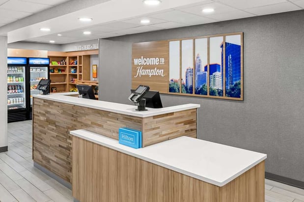 Images Hampton Inn & Suites Charlotte-Airport