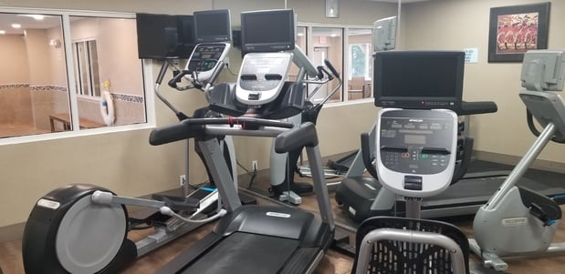 Images Holiday Inn Express & Suites Hampton South-Seabrook by IHG