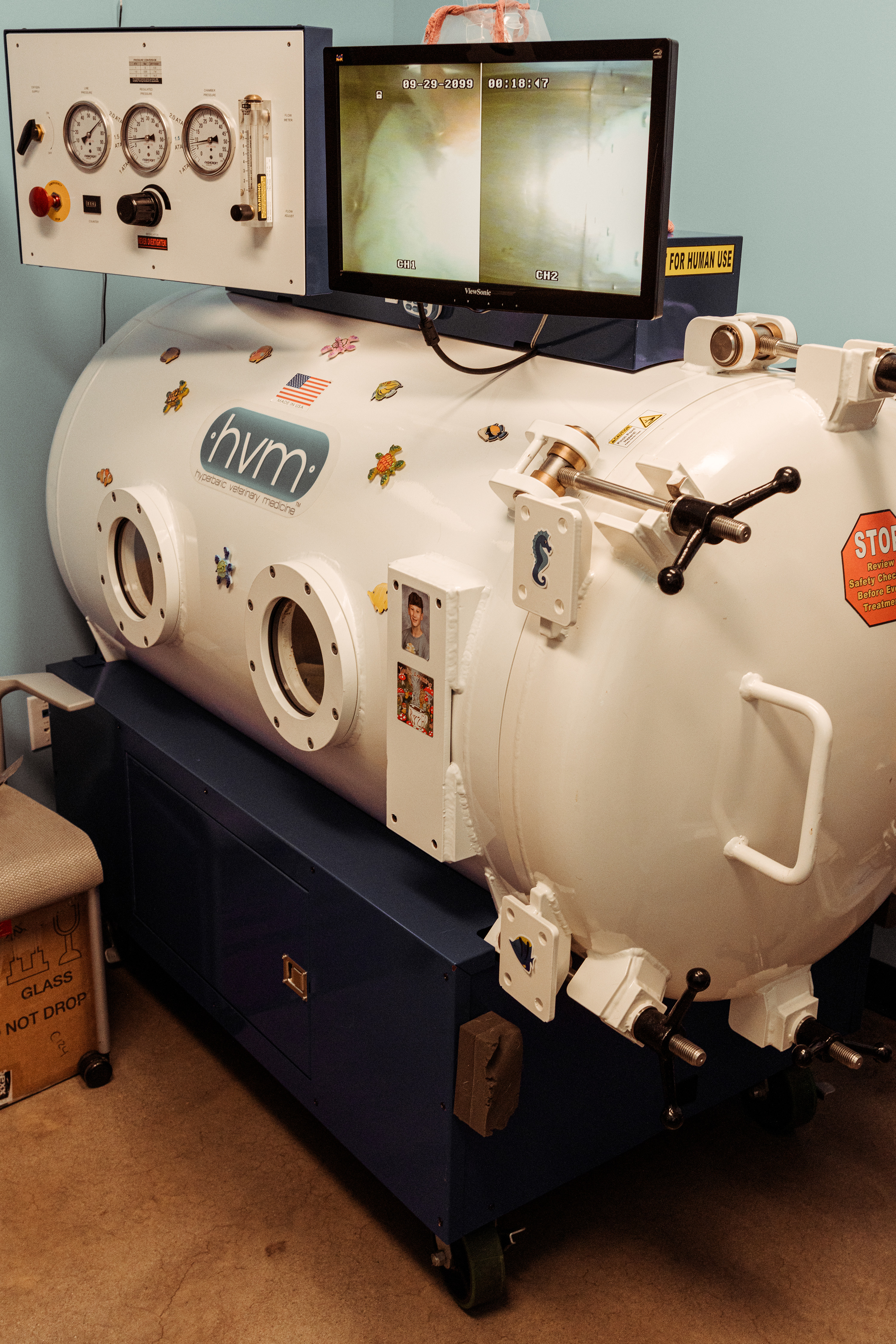 Central Hospital has its own hyperbaric oxygen therapy tank which is utilized for many ailments including wound healing.