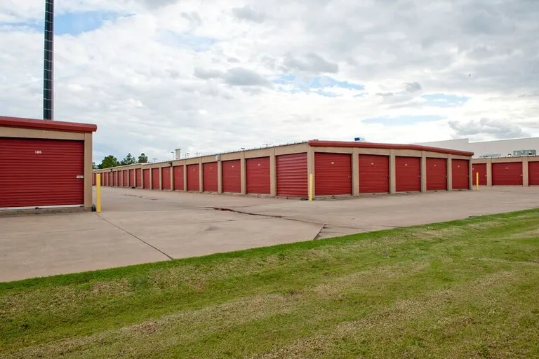 Images American Self Storage