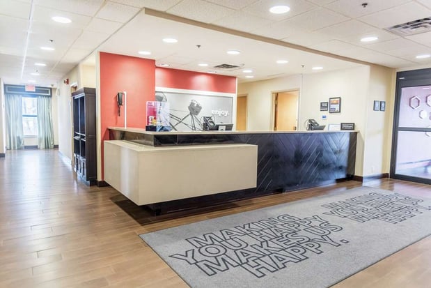 Images Hampton Inn Muskegon