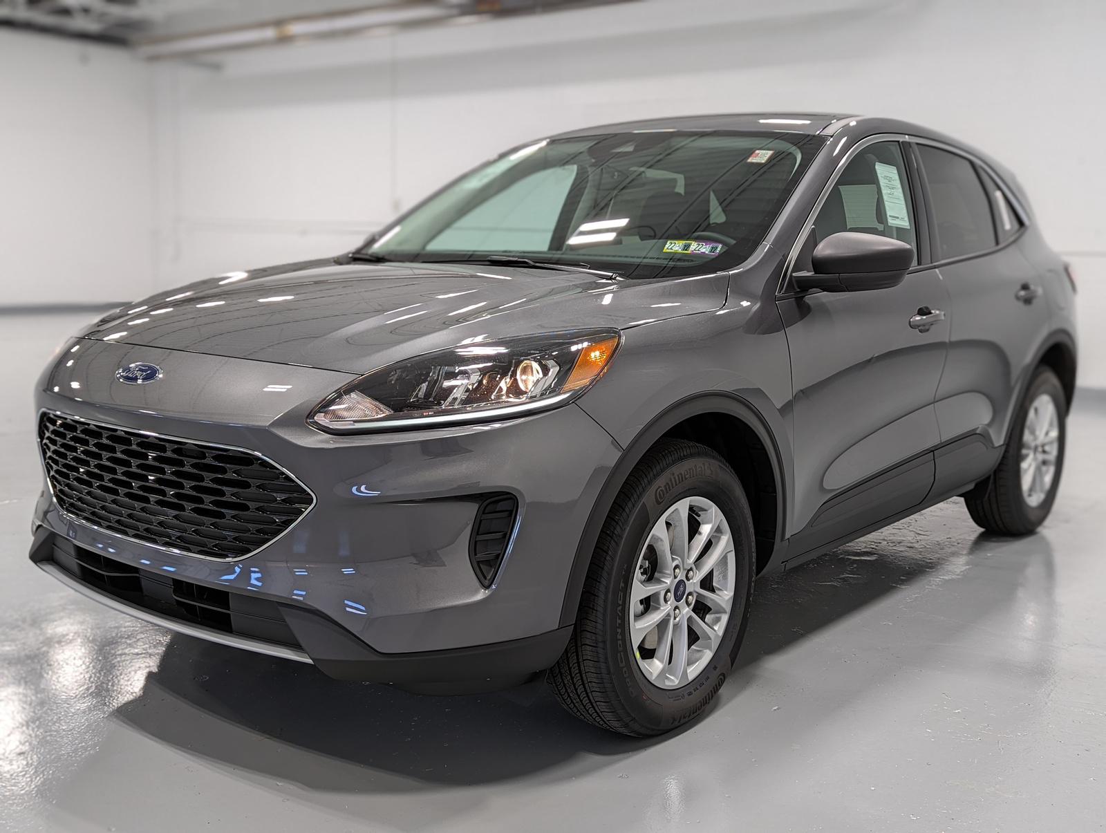 2022 Ford Escape SE AWD in Carbonized Steel.