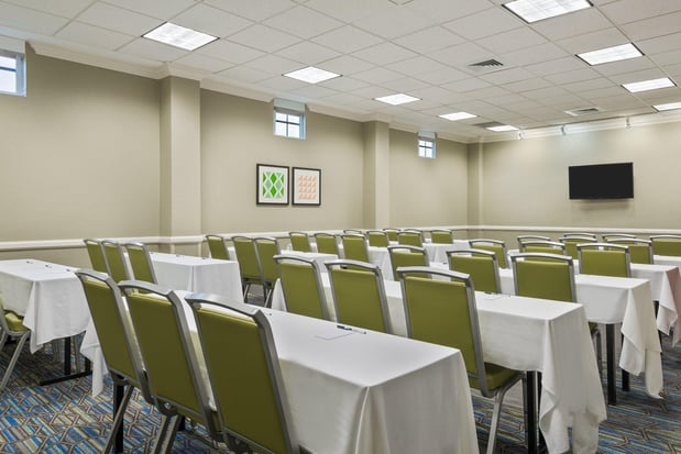 Images Holiday Inn Express & Suites Ft. Lauderdale-Plantation by IHG