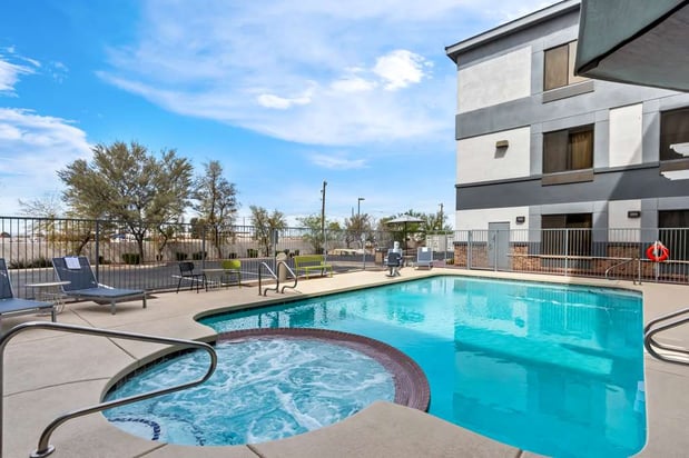 Images Spark by Hilton Phoenix East Mesa