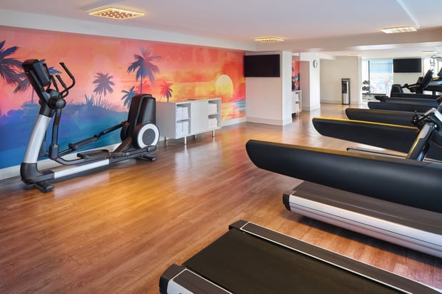 Images Holiday Inn Express Waikiki by IHG