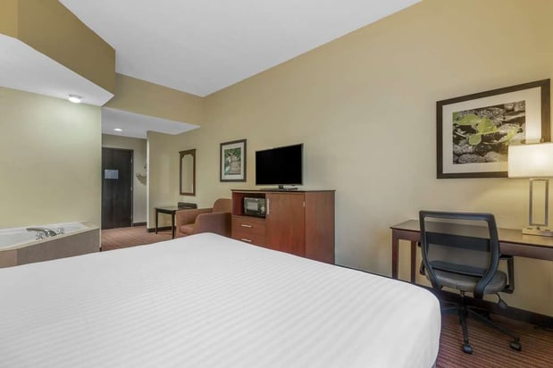 Images Best Western Seneca-Clemson