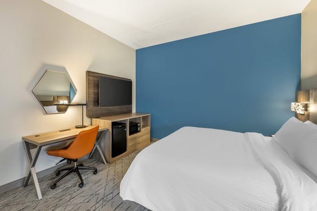 Images Holiday Inn Express Crestwood by IHG