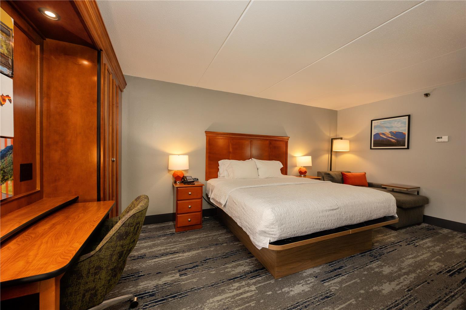 Guest room