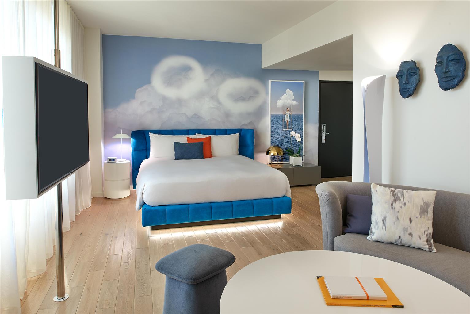 Guest room