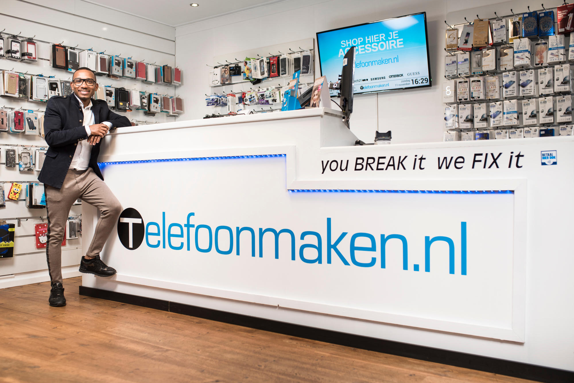 Foto's Telefoon reparatie Helmond (Mierlo-hout) Telefoonmaken iPhone - Samsung repareren