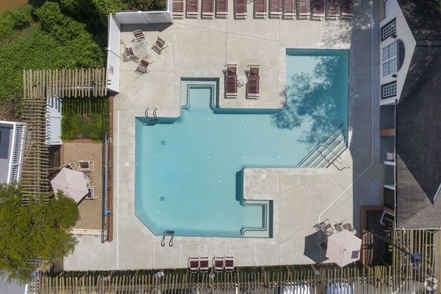 Images Lakeshore Crossing Apartment Homes