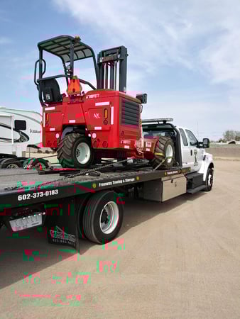 Images Freeway Towing & Storage