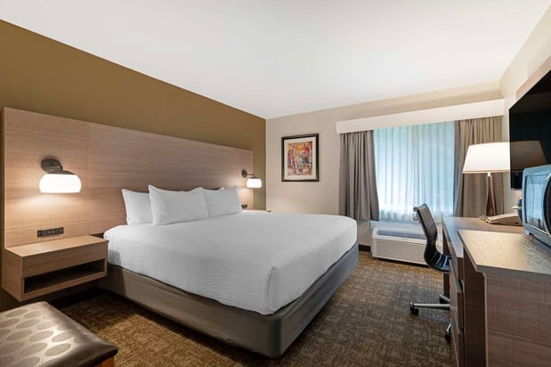 Images Best Western Plus Windjammer Inn & Conference Center