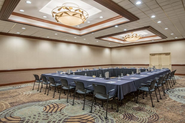Images Crowne Plaza Knoxville Downtown University by IHG
