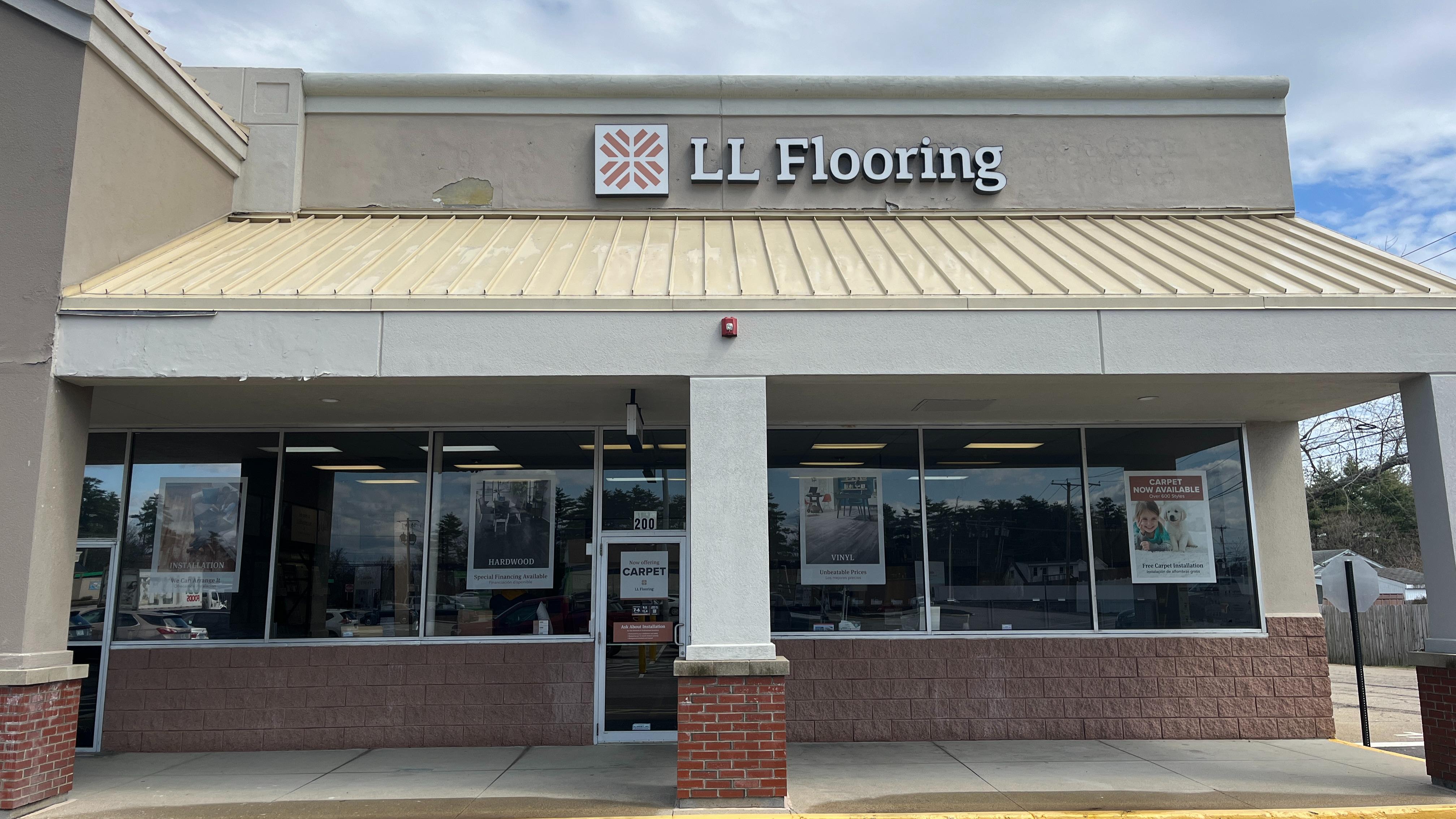 LL Flooring #1288 Somersworth | 200 Tri City Plaza | Storefront