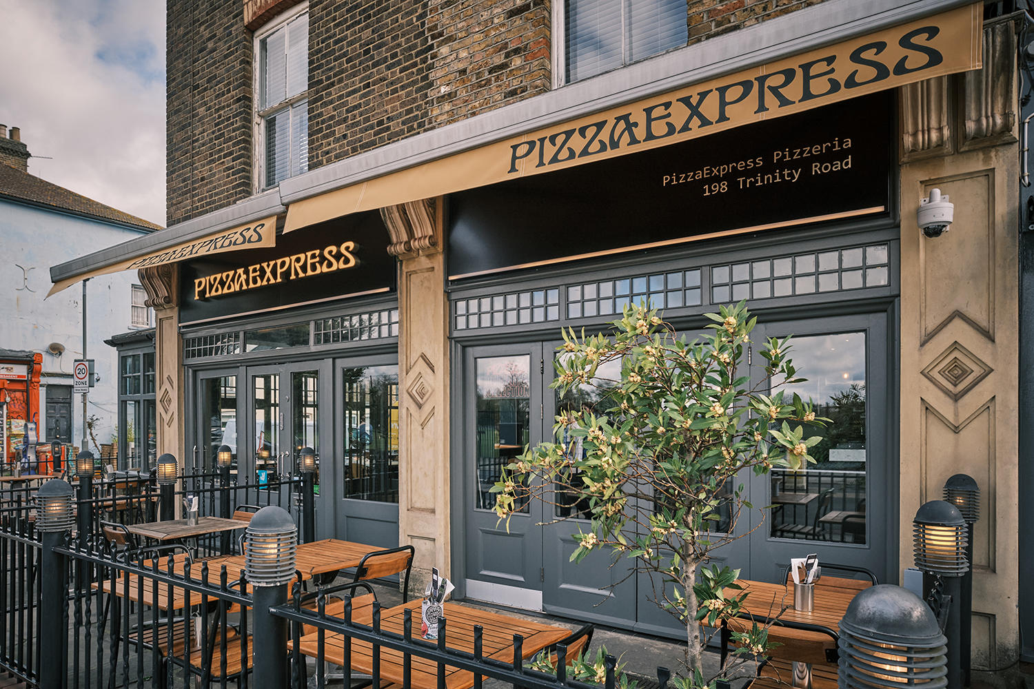 Pizza Express Wandsworth 020 8672 0200