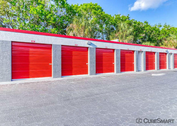 Images CubeSmart Self Storage