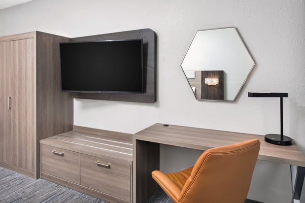 Images Holiday Inn Express Cleveland Airport - Brook Park by IHG