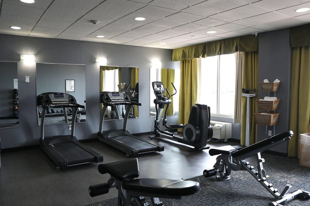 Images Holiday Inn Chicago Oakbrook by IHG
