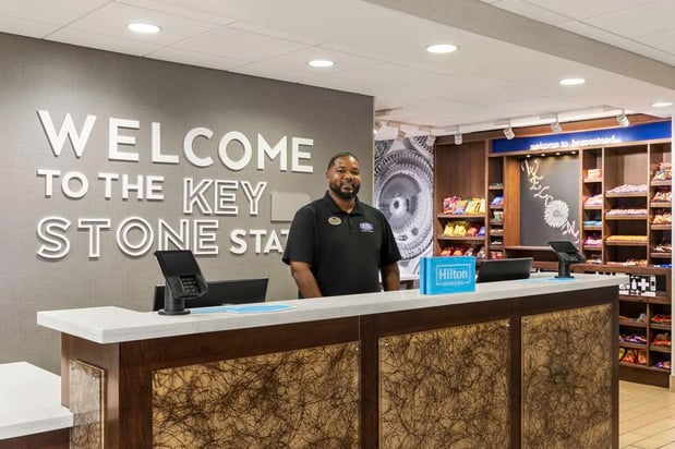 Images Hampton Inn & Suites Pittsburgh/Waterfront-West Homestead