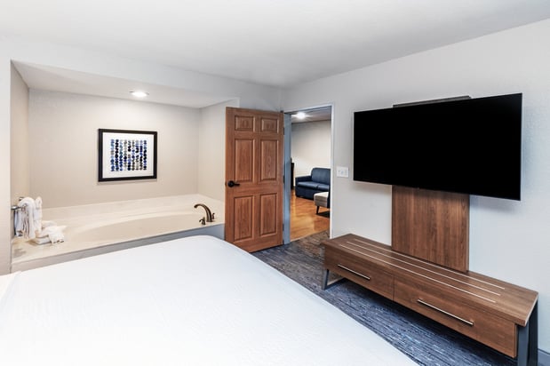 Images Holiday Inn Express & Suites Tulsa S Broken Arrow Hwy 51 by IHG